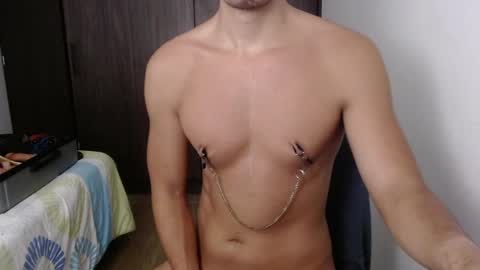 Snapshot of dave02_ chatting on January 2025 10:52:01 PM David online show from January 2025 10:52:01 PM