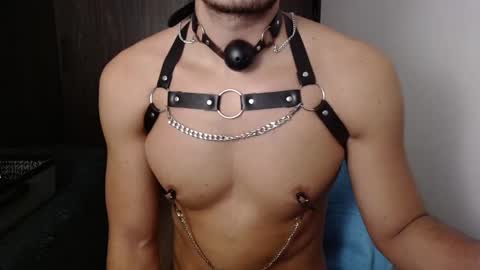 Snapshot of dave02_ chatting on February 2025 01:02:01 AM David online show from February 2025 01:02:01 AM