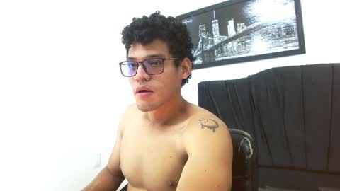 Snapshot of dave_20cm_ chatting on January 2025 07:43:01 PM dave_20cm_ online show from January 2025 07:43:01 PM