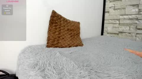 dave_925_ online show from April 2026 09:39:33 PM