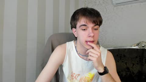 Snapshot of davebevy chatting on April 2026 07:45:01 AM Dave online show from April 2026 07:45:01 AM