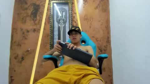 Snapshot of david_bigcock20 chatting on February 2026 07:51:02 PM david_bigcock20 online show from February 2026 07:51:02 PM