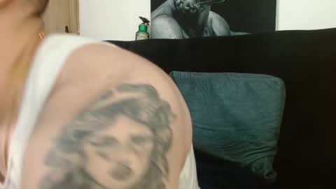 Snapshot of david_franco1 chatting on November 2025 08:27:02 PM Twitter davidsanctum online show from November 2025 08:27:02 PM