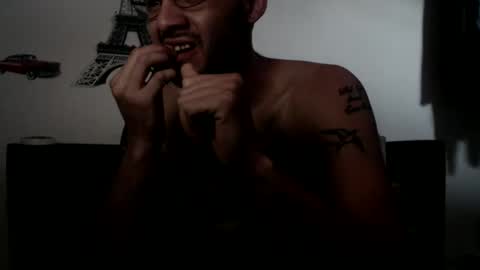 Snapshot of david_hot12 chatting on December 2024 12:27:02 PM david online show from December 2024 12:27:02 PM