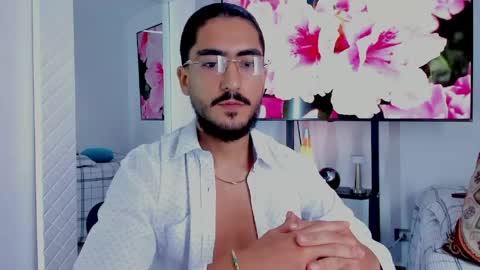 Hey im David that loves to explore and speak their fantasies. Very open talktative and nice. Feel free to chat with me online show from May 2026 12:54:01 PM