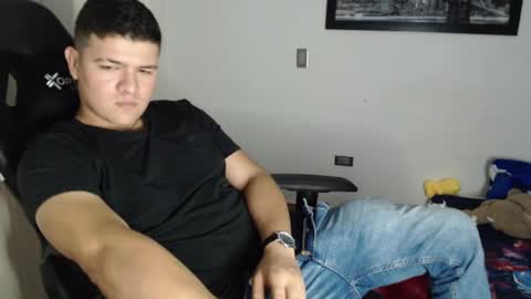 Snapshot of david_smit_ chatting on January 2025 10:45:01 PM david smit online show from January 2025 10:45:01 PM