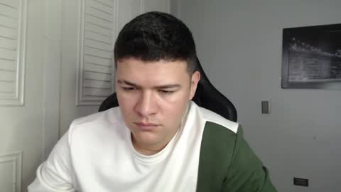 Snapshot of david_smit_ chatting on January 2025 08:00:01 PM david smit online show from January 2025 08:00:01 PM