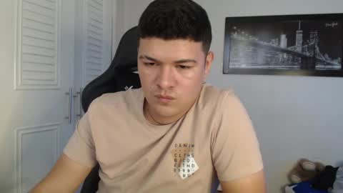 Snapshot of david_smit_ chatting on January 2025 07:48:01 PM david smit online show from January 2025 07:48:01 PM