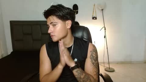 Snapshot of davidbless chatting on June 2026 12:00:01 AM David Bless online show from June 2026 12:00:01 AM