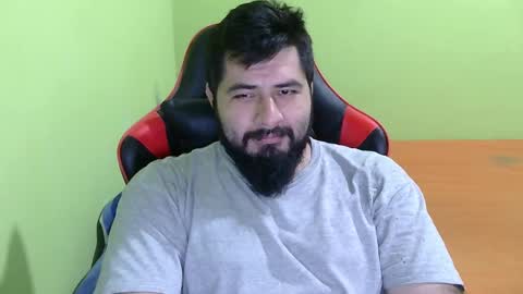 Snapshot of daviddelz chatting on February 2025 05:43:02 AM David online show from February 2025 05:43:02 AM