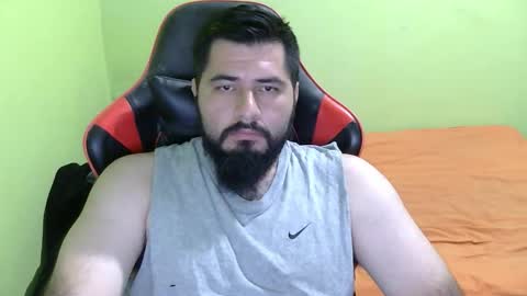 Snapshot of daviddelz chatting on December 2025 04:31:02 AM David online show from December 2025 04:31:02 AM