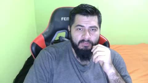 Snapshot of daviddelz chatting on February 2026 05:04:01 AM David online show from February 2026 05:04:01 AM