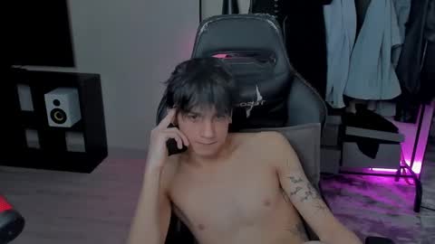 davis online show from February 2025 11:52:02 PM