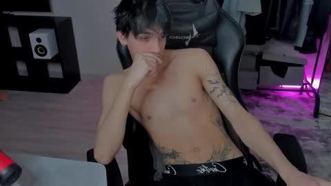 davis online show from February 2025 09:53:02 PM