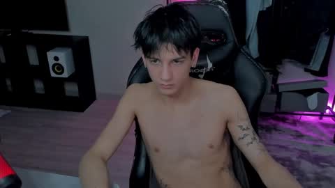 davis online show from February 2025 11:25:02 PM