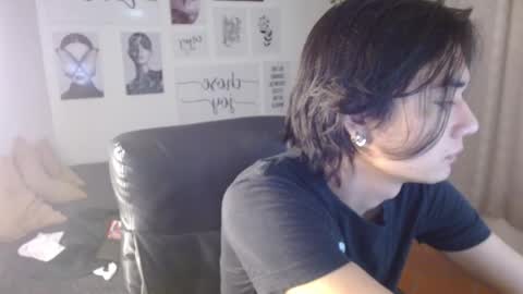 davoxer online show from November 2025 03:20:02 AM