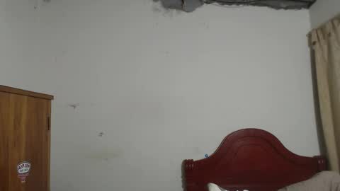 Dylon online show from October 2025 11:58:02 PM