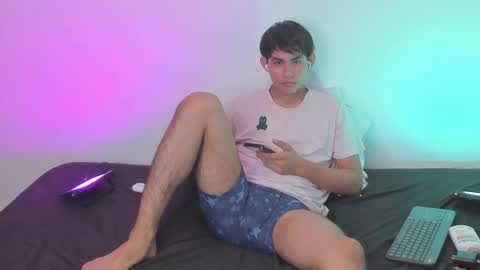 Snapshot of dayner_fox chatting on January 2026 03:42:02 AM dayner_fox online show from January 2026 03:42:02 AM