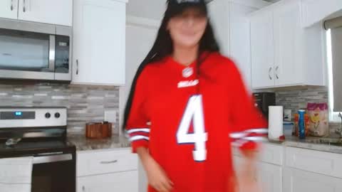 Snapshot of dazeydo chatting on September 2025 09:17:02 PM Dazey online show from September 2025 09:17:02 PM