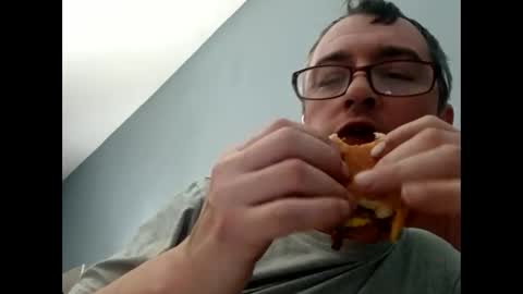 Snapshot of dazzill chatting on December 2024 07:36:01 PM Dazzill online show from December 2024 07:36:01 PM