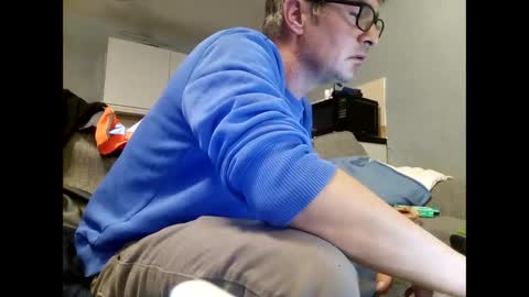 Snapshot of dazzill chatting on October 2025 10:42:01 PM Dazzill online show from October 2025 10:42:01 PM