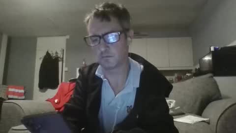 Snapshot of dazzill chatting on December 2025 06:47:02 PM Dazzill online show from December 2025 06:47:02 PM