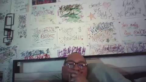 dbeamon92 online show from April 2026 02:42:01 AM