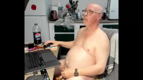 Snapshot of dbpit65 chatting on February 2026 12:33:02 AM Daniel online show from February 2026 12:33:02 AM