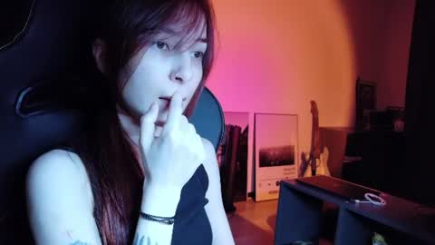 Snapshot of dead_girll chatting on June 2026 12:52:02 AM freak online show from June 2026 12:52:02 AM