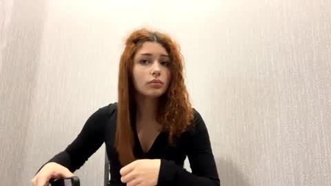 Mia online show from April 2026 03:50:02 AM