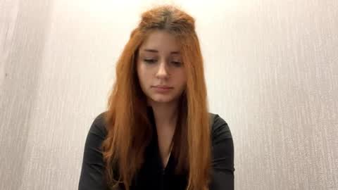 Mia online show from April 2026 04:34:01 AM