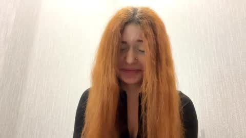 Mia online show from April 2026 06:19:01 AM