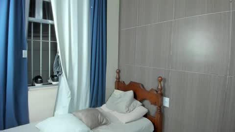 Snapshot of deanlek chatting on February 2025 01:32:01 AM Dean online show from February 2025 01:32:01 AM