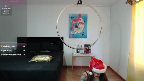 Snapshot of dearlilith6666 chatting on December 2024 05:23:02 PM dearlilith6666 online show from December 2024 05:23:02 PM