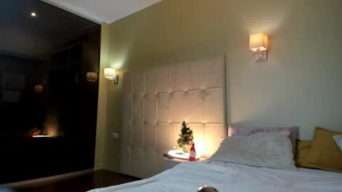 Snapshot of debbie_taylor chatting on December 2024 03:58:01 PM Debbie Mon Tue Fri Sun Sat GMT 3 1000am - 0400pm online show from December 2024 03:58:01 PM