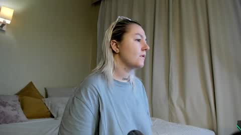 Snapshot of debbie_taylor chatting on December 2024 02:52:02 PM Debbie Mon Tue Fri Sun Sat GMT 3 1000am - 0400pm online show from December 2024 02:52:02 PM