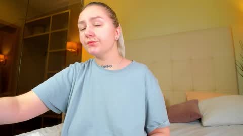 Snapshot of debbie_taylor chatting on October 2025 05:21:02 PM Debbie Mon Tue Fri Sun Sat GMT 3 1000am - 0400pm online show from October 2025 05:21:02 PM