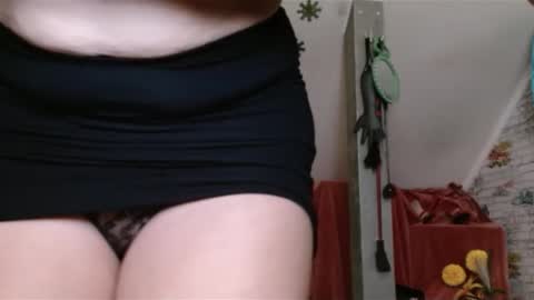 Snapshot of debramilf chatting on February 2025 05:40:01 AM DebraMilf online show from February 2025 05:40:01 AM