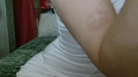 Snapshot of debramilf chatting on February 2025 06:54:01 AM DebraMilf online show from February 2025 06:54:01 AM