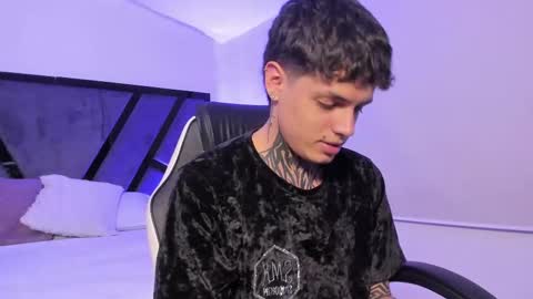 Snapshot of declan_fox chatting on September 2025 03:52:01 AM declan_fox online show from September 2025 03:52:01 AM