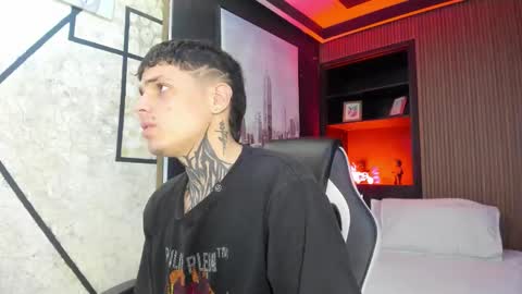 Snapshot of declan_fox chatting on September 2025 03:56:01 AM declan_fox online show from September 2025 03:56:01 AM