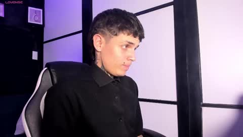 Snapshot of declan_fox chatting on October 2025 09:45:01 PM declan_fox online show from October 2025 09:45:01 PM