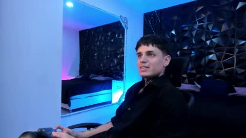 Snapshot of declan_fox chatting on October 2025 04:46:02 AM declan_fox online show from October 2025 04:46:02 AM