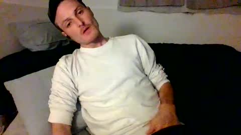 Snapshot of dee4dayz19 chatting on June 2026 02:00:01 AM Dee4dayz online show from June 2026 02:00:01 AM