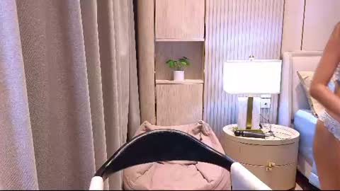 deedeedoll online show from July 2026 11:24:01 AM