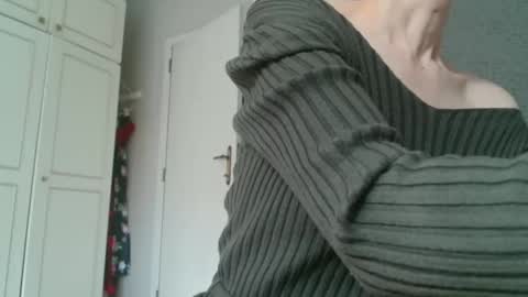 Snapshot of deessedivine chatting on October 2025 02:34:01 PM KamiDevi online show from October 2025 02:34:01 PM