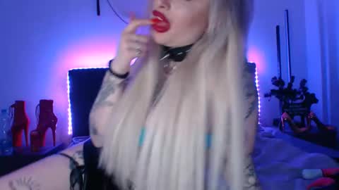 Snapshot of deewhitee chatting on February 2025 06:20:01 PM Jenna online show from February 2025 06:20:01 PM