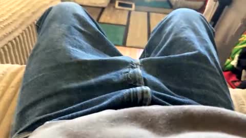 deezenutz64 online show from April 2026 05:18:01 PM