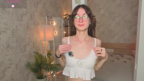 Amy online show from November 2025 07:45:02 PM