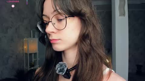 Amy online show from December 2025 07:09:01 PM